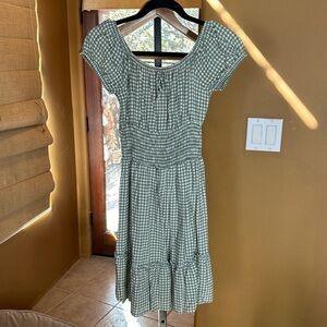 Coco & Shay Green Gingham Smocked Peasant Dress Size Large Juniors
